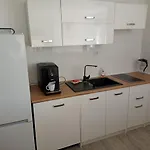 Domki Letniskowe Szczycionek 山林小屋