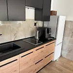 Domki Letniskowe Szczycionek 山林小屋 *