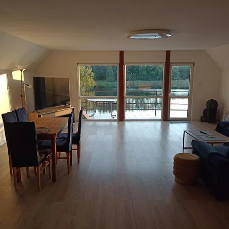 Nadbrzegiem Szczycionek - Caloroczne Nad Jeziorem