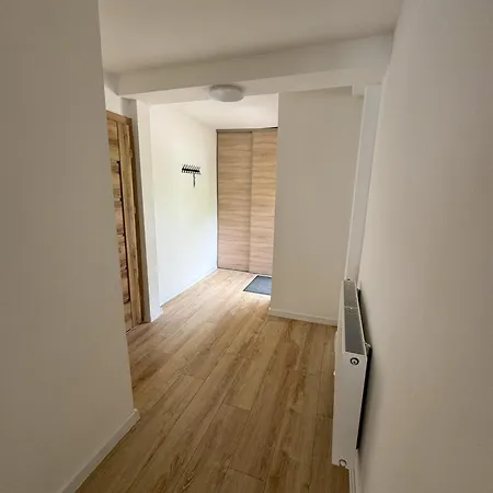 Nadbrzegiem Szczycionek - Caloroczne Nad Jeziorem Lodge Szczytno (Warmian-Masurian)