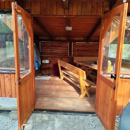 Letniskowe Szczycionek Lodge *