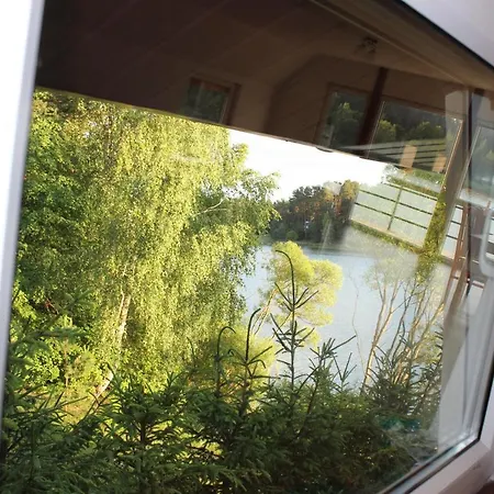 Nadbrzegiem Szczycionek - Caloroczne Nad Jeziorem