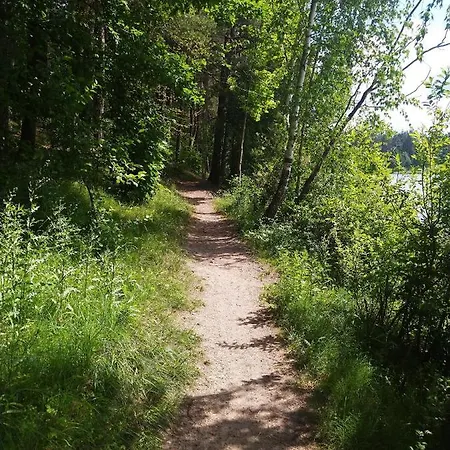 Nadbrzegiem Szczycionek - Caloroczne Nad Jeziorem *